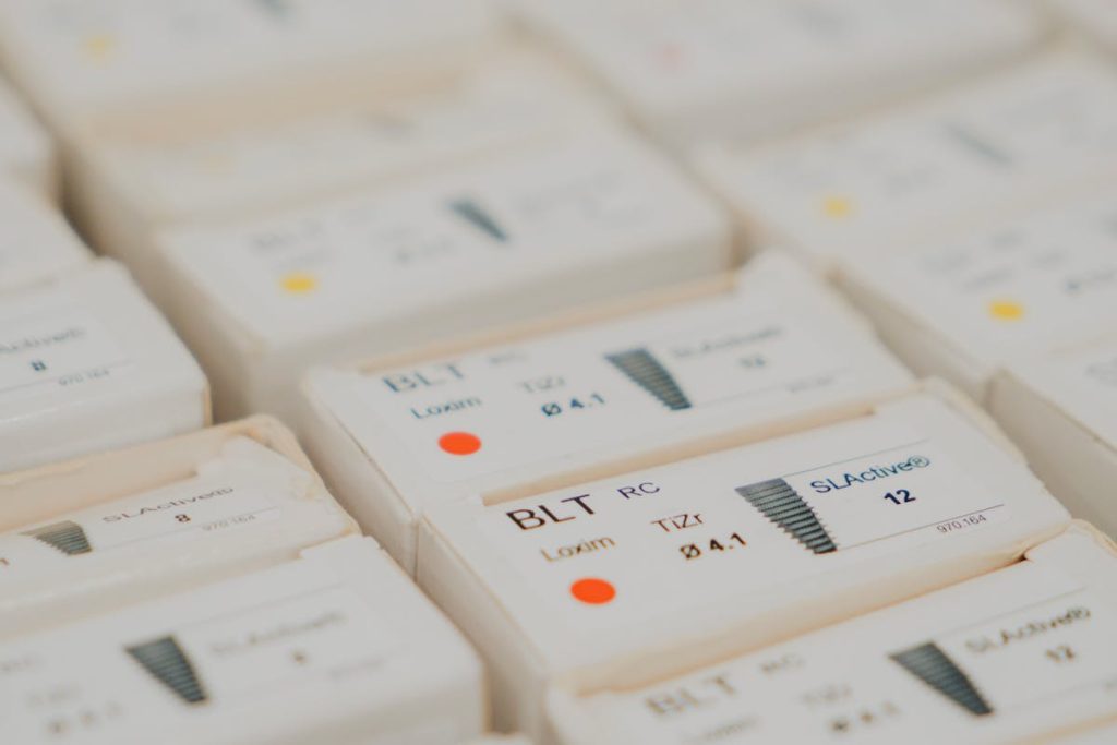 해외 치과 임플란트 시술 이미지